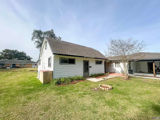 $330,000 | 402 St Bernard Street, Thibodaux, LA 70301