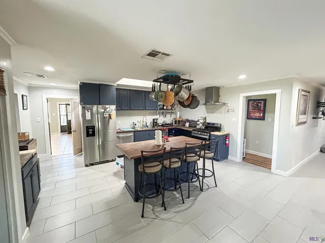 $330,000 | 402 St Bernard Street, Thibodaux, LA 70301