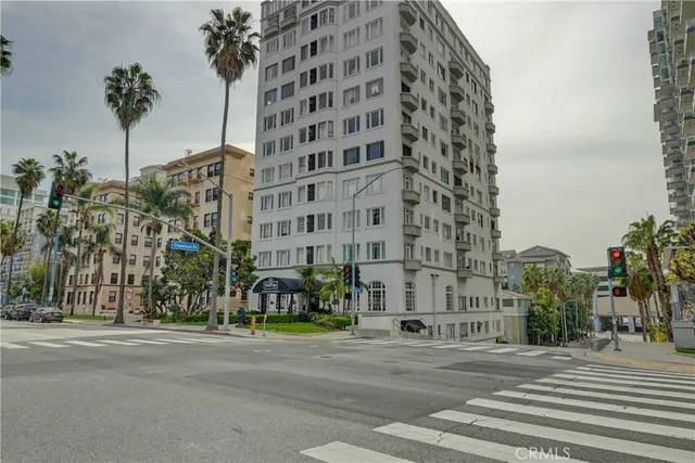 $360,000 | 360 West Ocean Boulevard, Unit 404, Long Beach, CA 90802