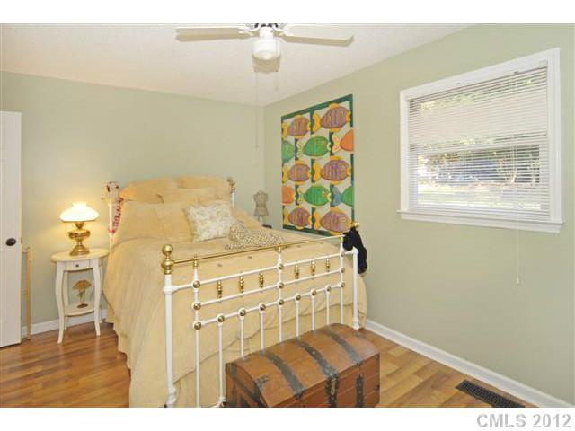 899 Bonum Road Lake Wylie, SC 29710 - Photo 4 of 16 Gallery Image 4