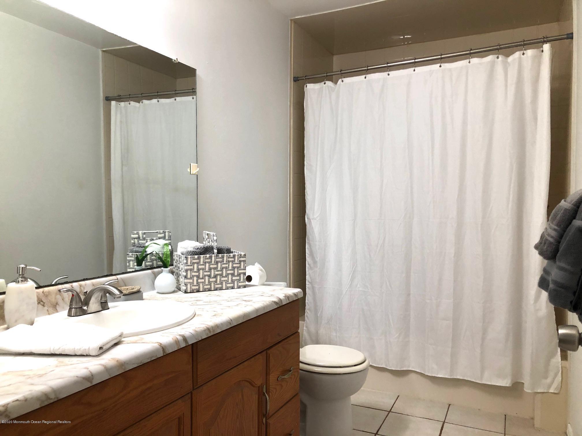 60 Korman Road Bayville, NJ 08721 - Photo 18 of 22 MainBath