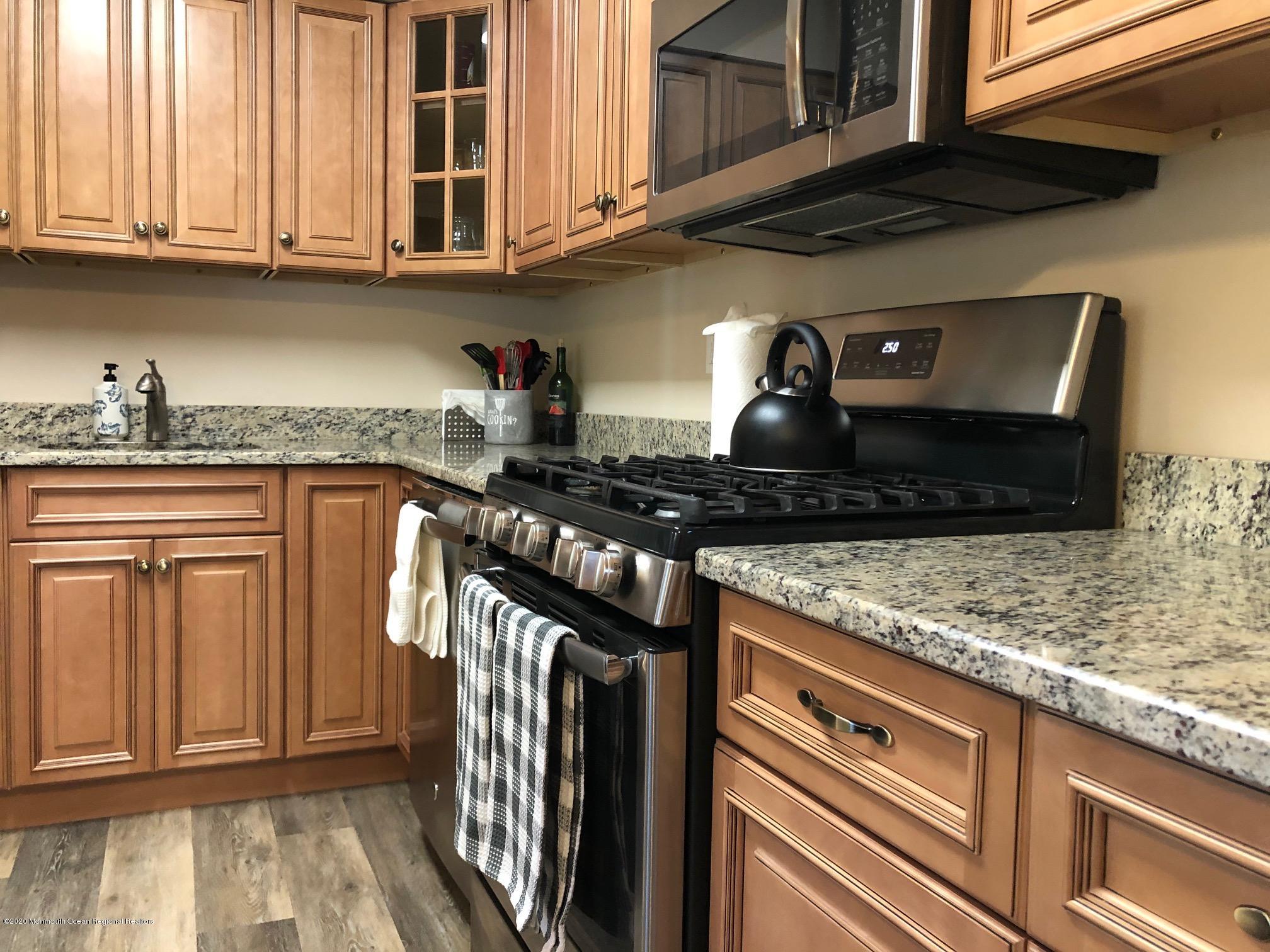 60 Korman Road Bayville, NJ 08721 - Photo 10 of 22 Kitchen1