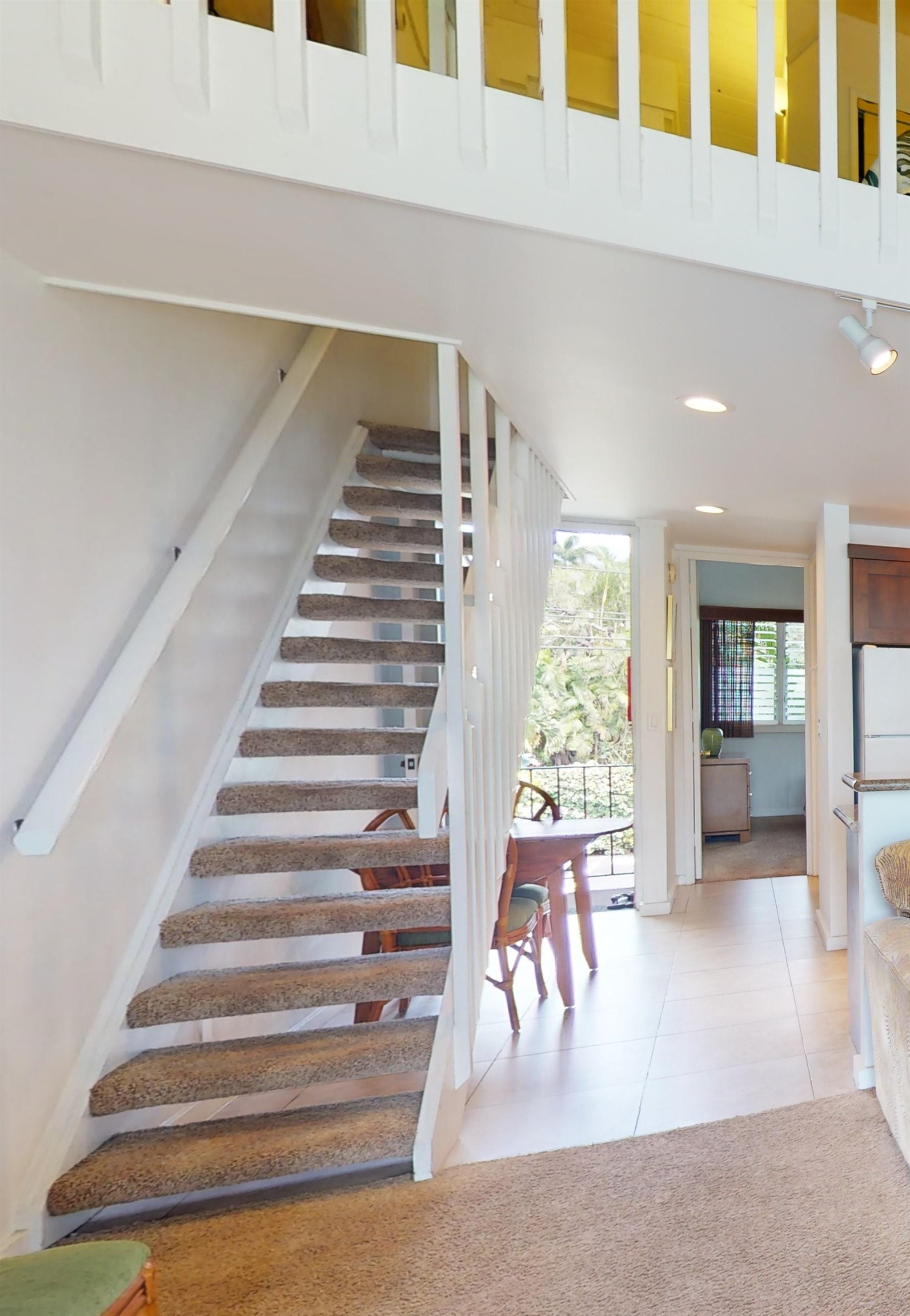 5255 Lower Honoapiilani Road, Unit 212 Lahaina, HI 96761 - Photo 10 of 17 a view of entryway and hall with wooden floor
