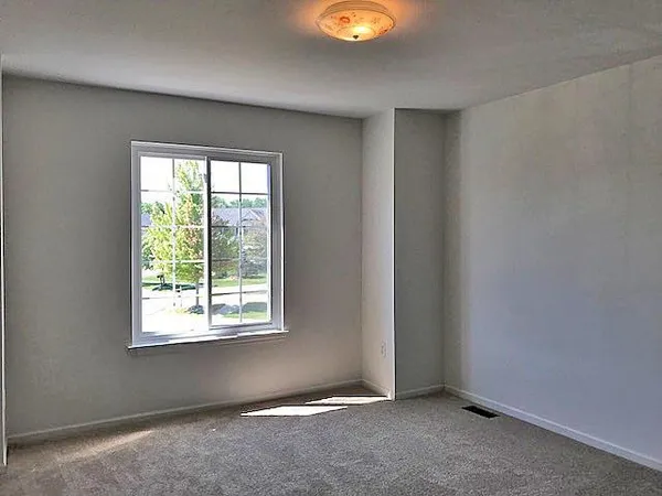 $2,850 | 251 Cloverleaf Court, Ann Arbor, MI 48103