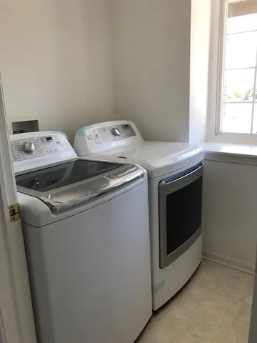 $2,950 | 251 Cloverleaf Court, Ann Arbor, MI 48103