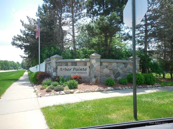 $2,850 | 251 Cloverleaf Court, Ann Arbor, MI 48103