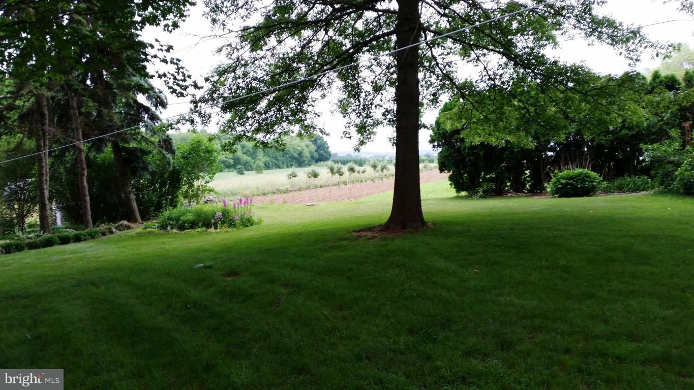 2261 Blossom Valley Road Lancaster, PA 17601 - Photo 6 of 25 Gallery Image 6