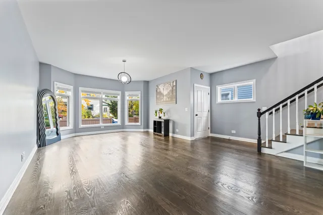 $749,990 | 4602 North Kelso Avenue, Chicago, IL 60630