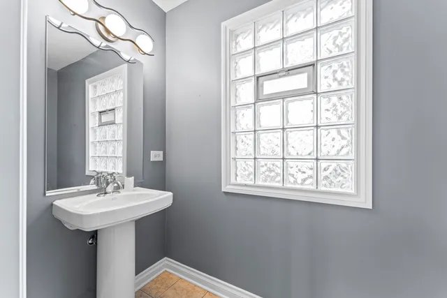 $749,990 | 4602 North Kelso Avenue, Chicago, IL 60630