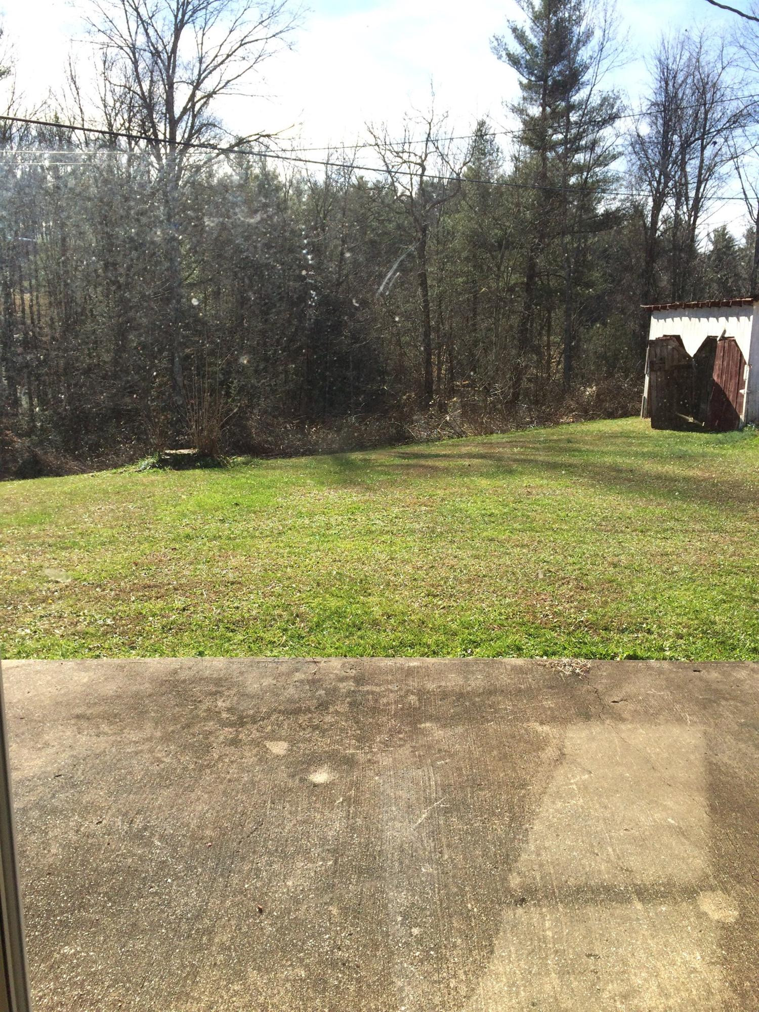 2525 Quillen Chapel Road Campton, KY 41301 - Photo 11 of 38 Photo 11