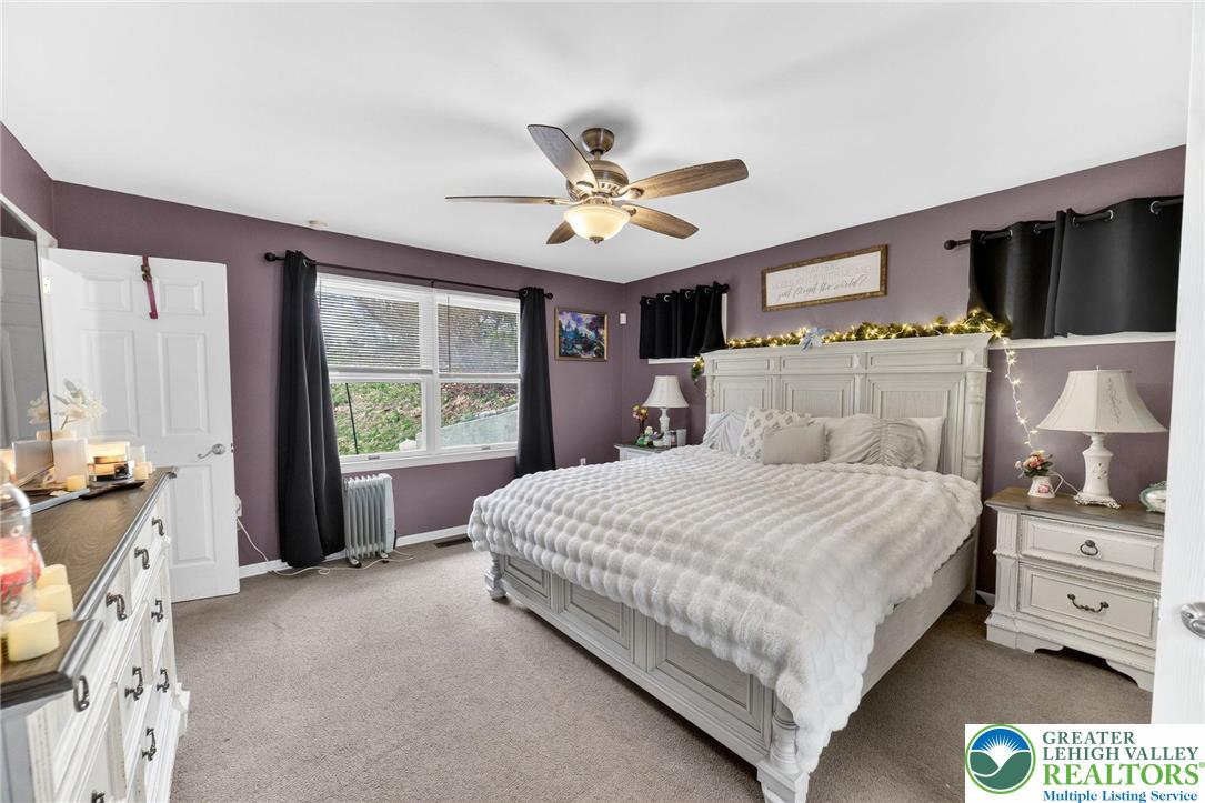311 Lynoak Avenue Shillington, PA 19607 - Photo 14 of 40 a bedroom with a large bed and a window