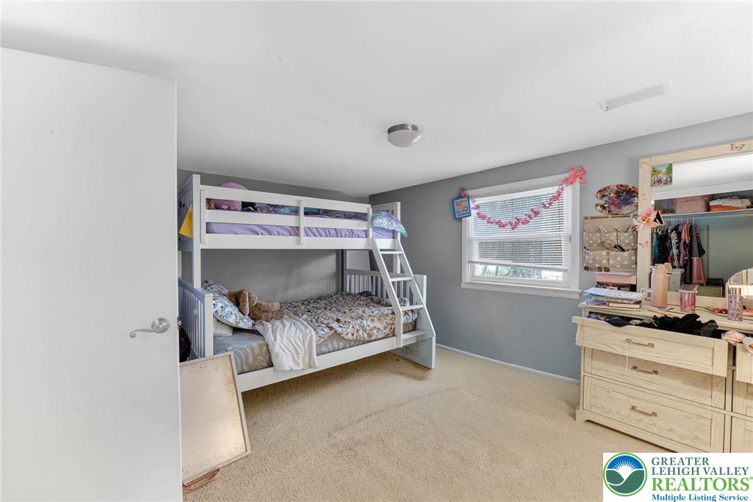 311 Lynoak Avenue Shillington, PA 19607 - Photo 23 of 40 a bedroom with a bed and a window
