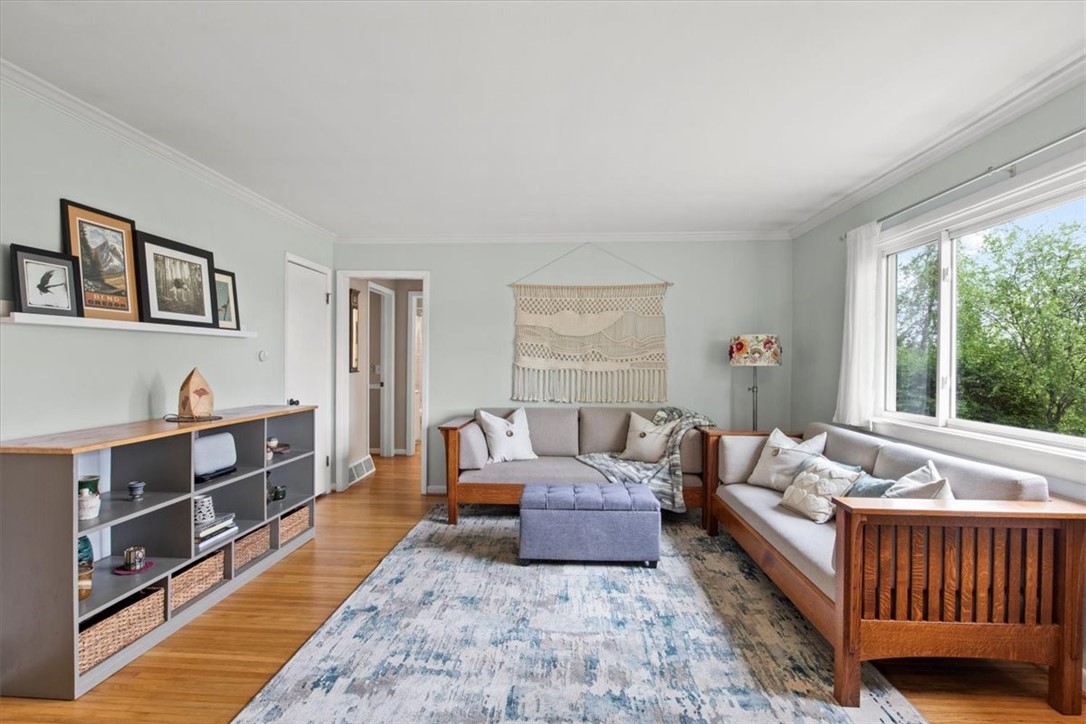 279 Victor Road Perinton, NY 14450 - Photo 3 of 35