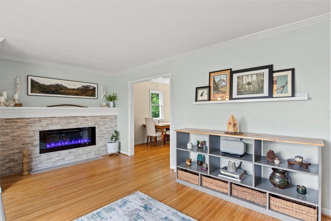 279 Victor Road Perinton, NY 14450 - Photo 4 of 35