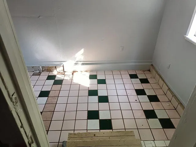 $198,000 | 3213 8th Avenue, Fort Worth, TX 76110