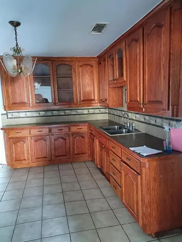 $198,000 | 3213 8th Avenue, Fort Worth, TX 76110