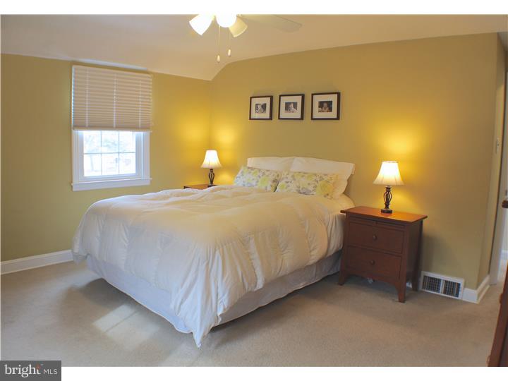 421 Pembroke Road Havertown, PA 19083 - Photo 20 of 25