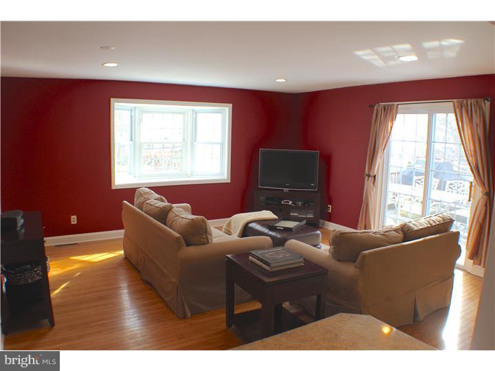 421 Pembroke Road Havertown, PA 19083 - Photo 9 of 25