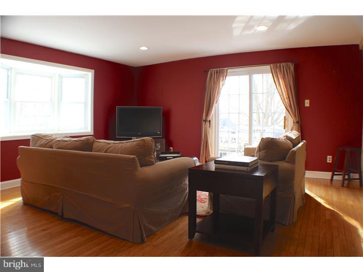 421 Pembroke Road Havertown, PA 19083 - Photo 10 of 25