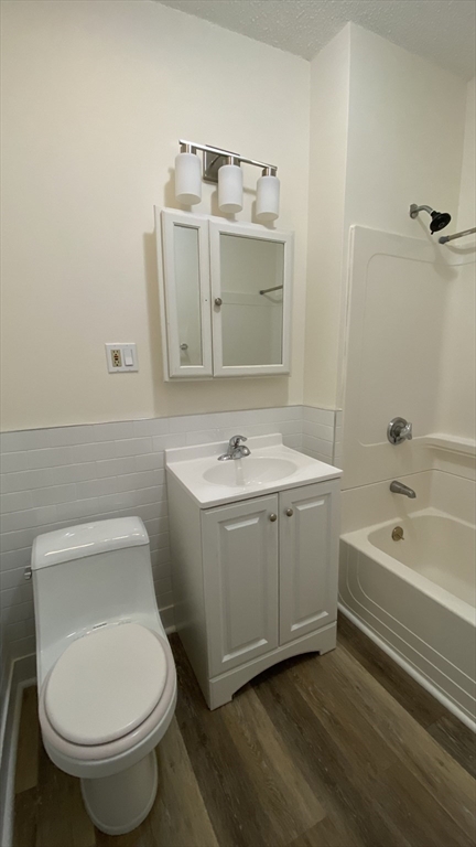 409 Chestnut Street, Unit 3 Lynn, MA 01902 - Photo 6 of 11
