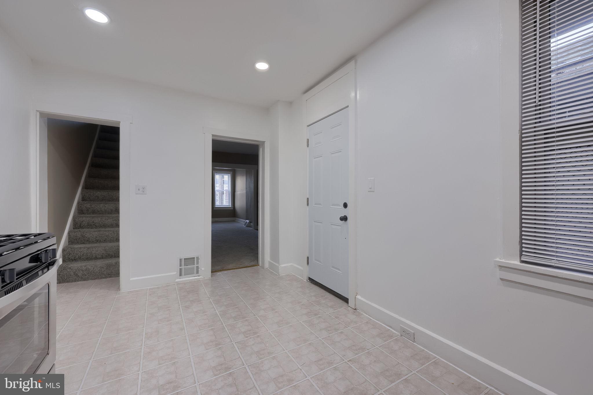 372 East Philadelphia Street York, PA 17403 - Photo 12 of 28