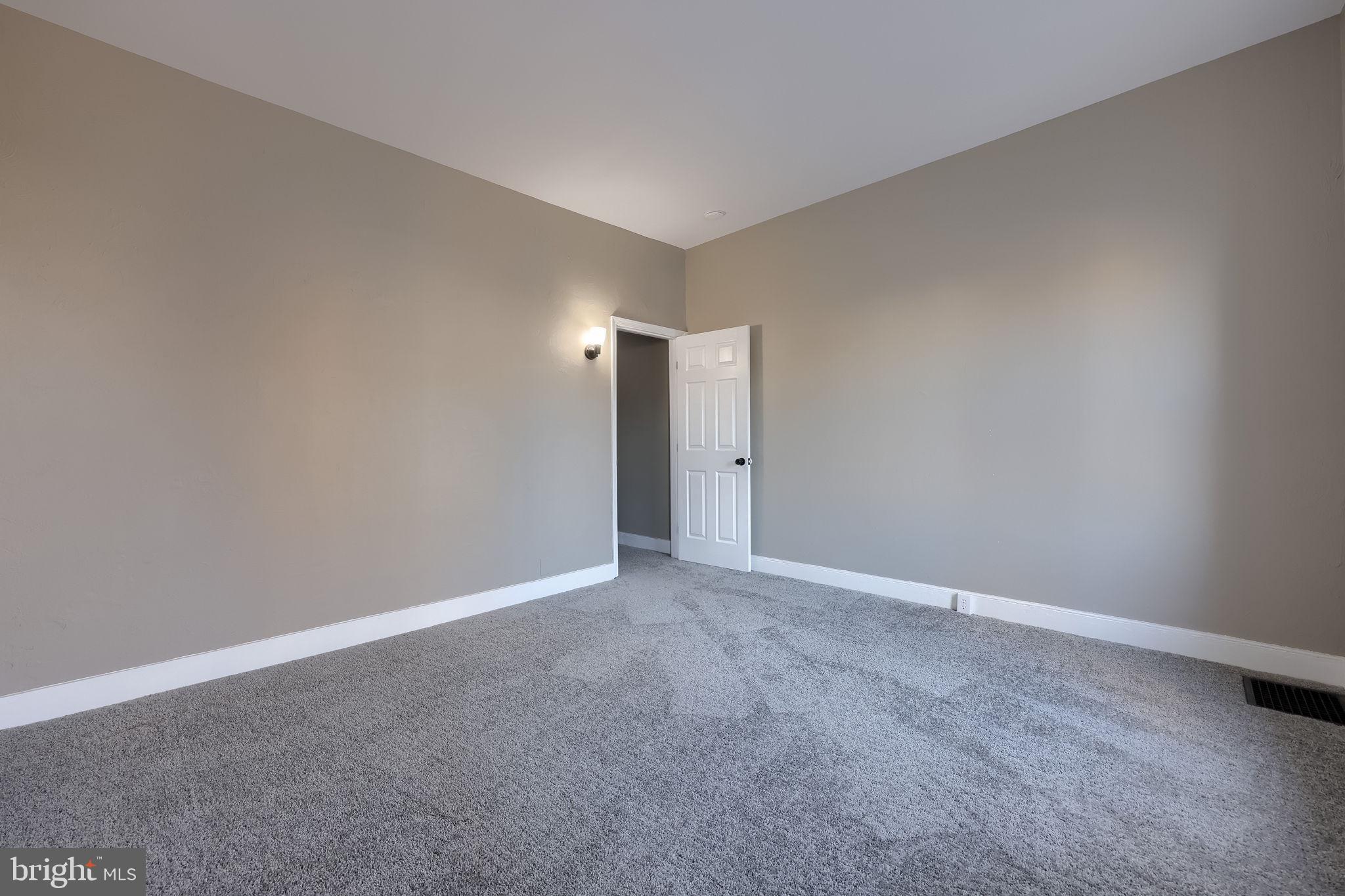 372 East Philadelphia Street York, PA 17403 - Photo 14 of 28