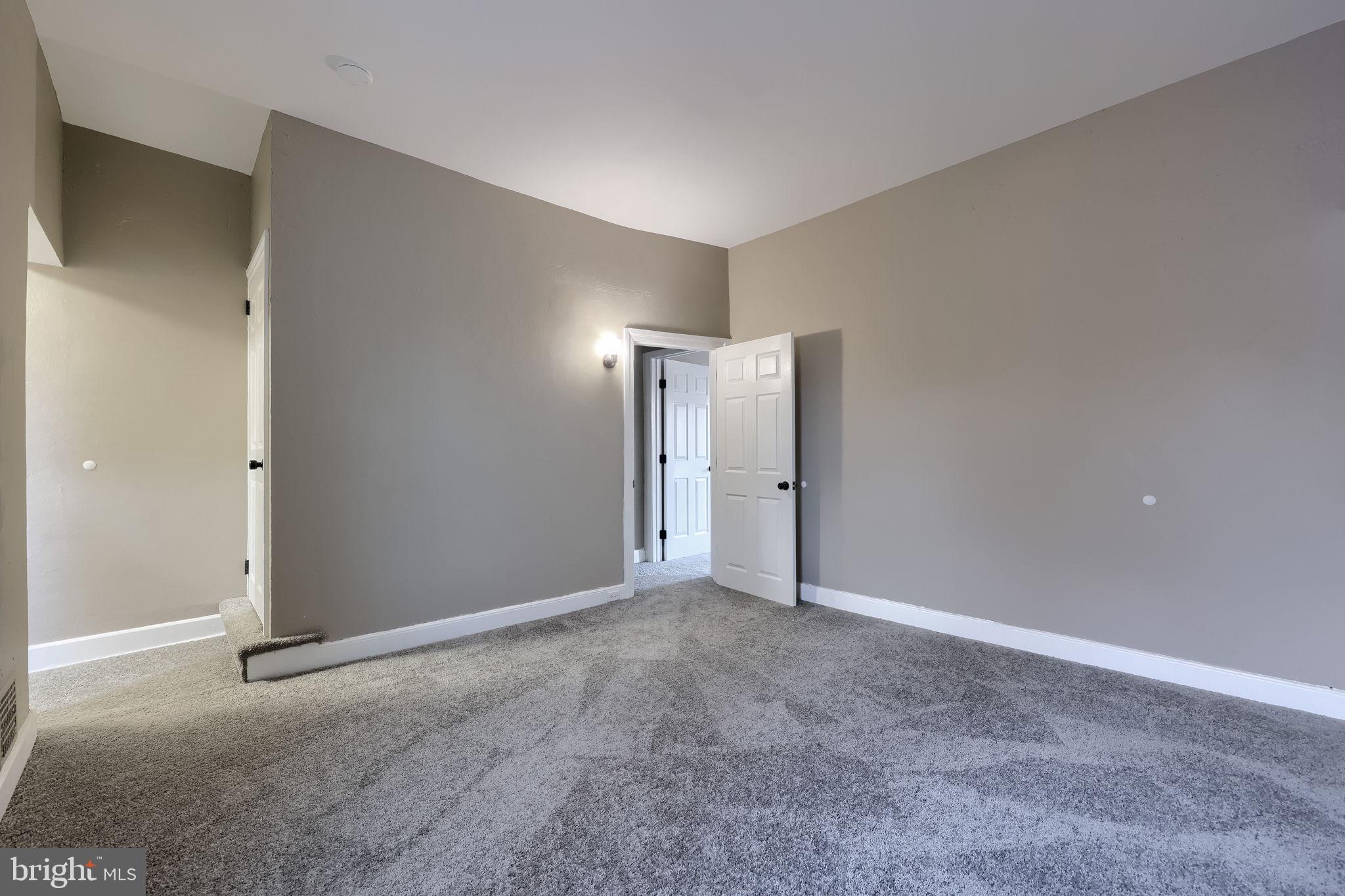 372 East Philadelphia Street York, PA 17403 - Photo 16 of 28