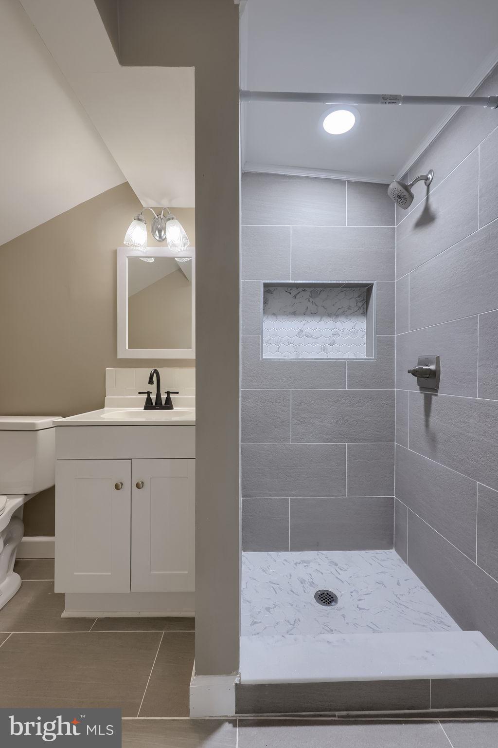 372 East Philadelphia Street York, PA 17403 - Photo 22 of 28