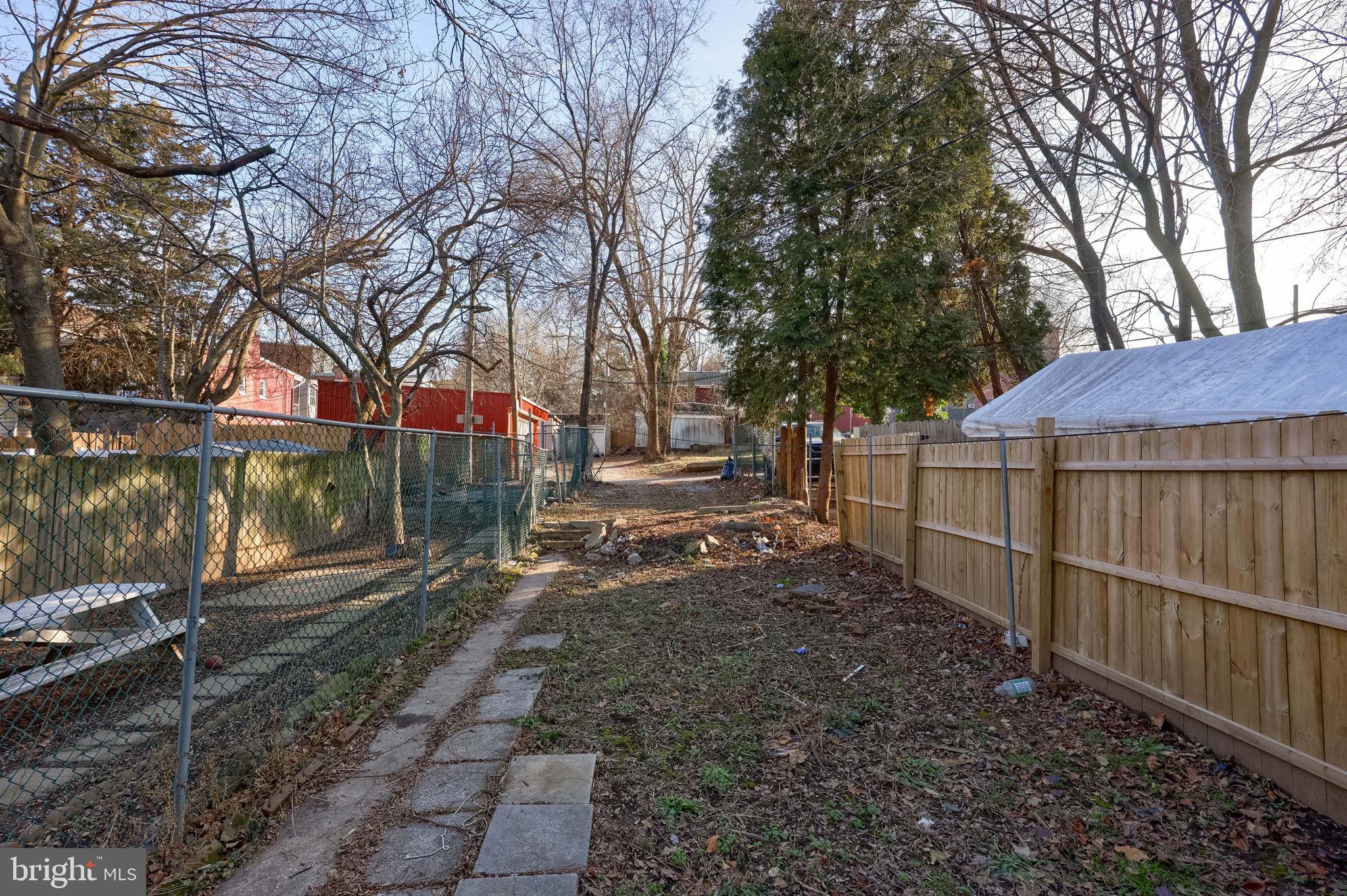 372 East Philadelphia Street York, PA 17403 - Photo 27 of 28