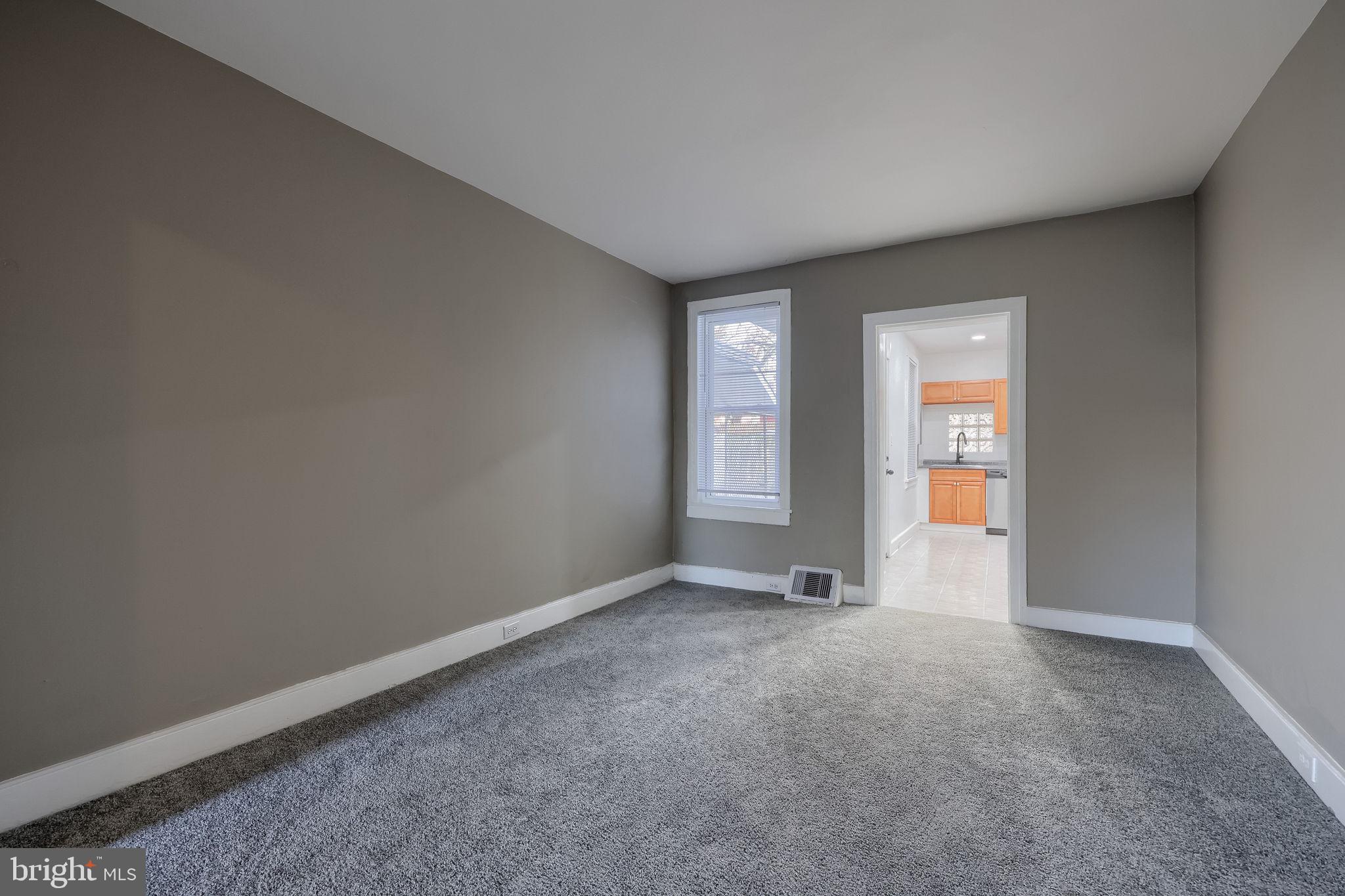 372 East Philadelphia Street York, PA 17403 - Photo 6 of 28