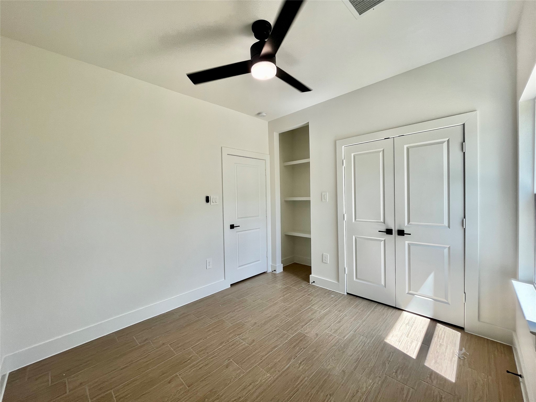 5710 Delmack Street, Unit B Houston, TX 77032 - Photo 21 of 30 Bedroom #3