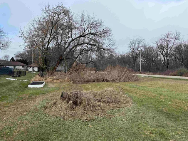 $79,900 | N53-w23713 Ervins, Sussex, WI 53089