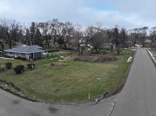 $79,900 | N53-w23713 Ervins, Sussex, WI 53089