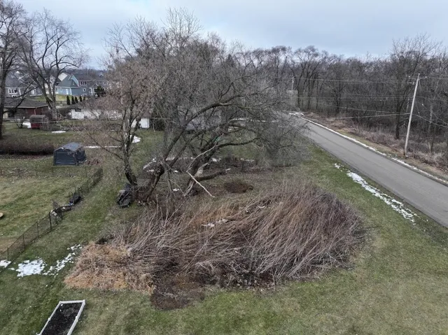 $79,900 | N53-w23713 Ervins, Sussex, WI 53089