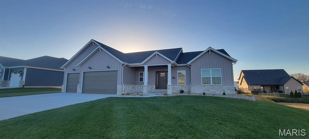 1433 Guilford Place Troy, IL 62294 - Photo 2 of 97