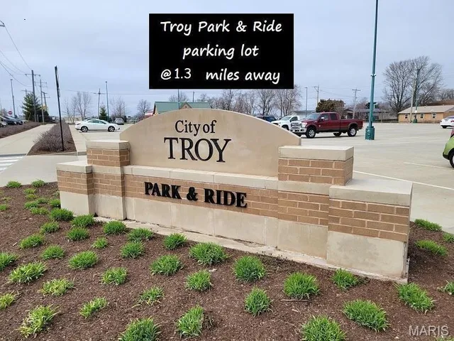 $499,000 | 1433 Guilford Place, Troy, IL 62294