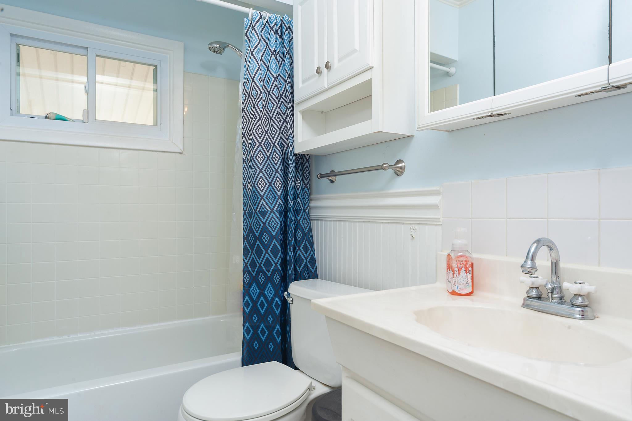 7843 Shellye Road Glen Burnie, MD 21060 - Photo 13 of 33 Main Level Bathroom