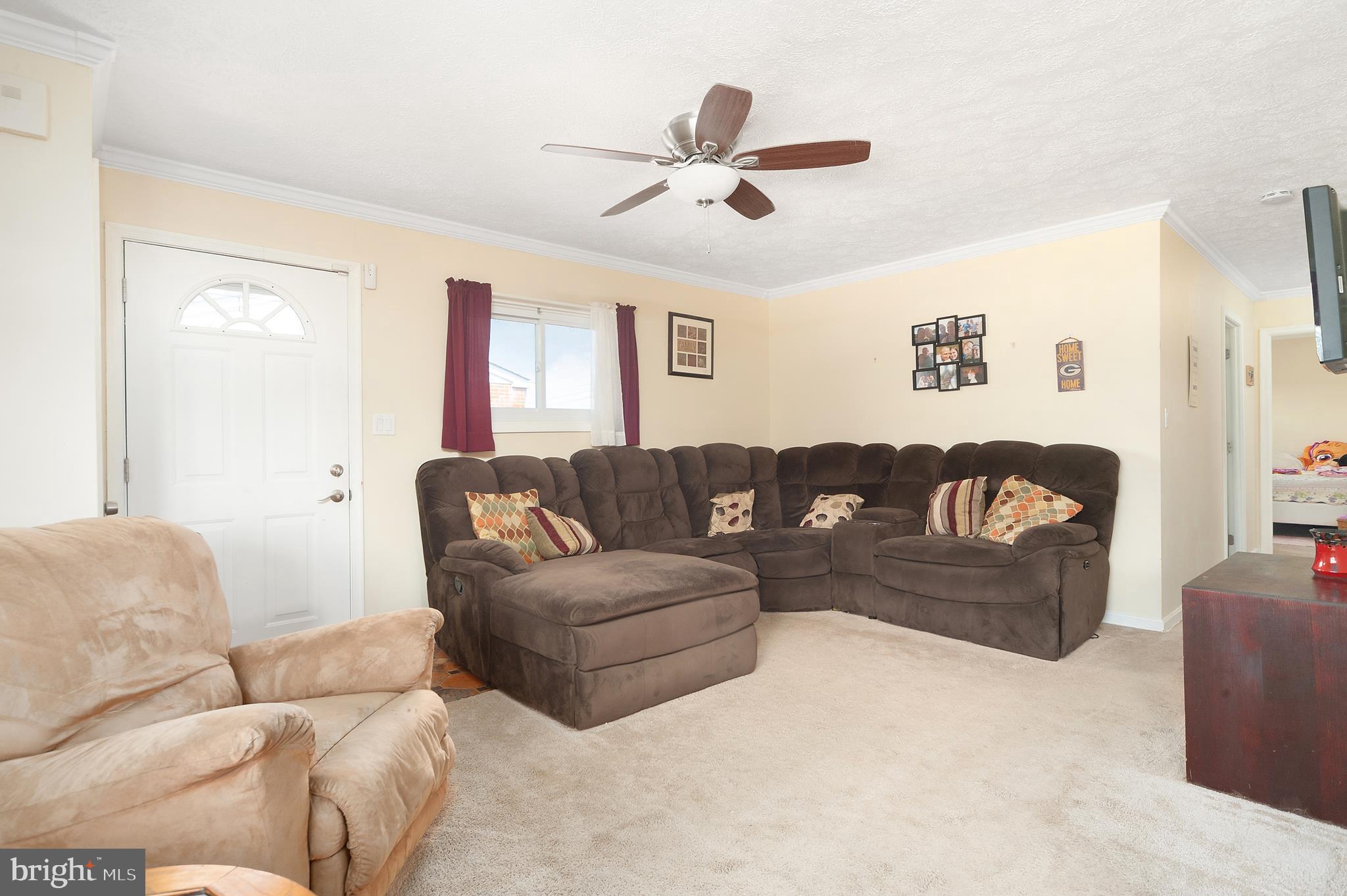 7843 Shellye Road Glen Burnie, MD 21060 - Photo 5 of 33 Family Room