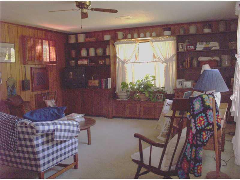 958 Mayfield Road Sharpsville, PA 16150 - Photo 11 of 25 Family Room. AMISH BUILT UNIT CREATES ATMOSPHERE