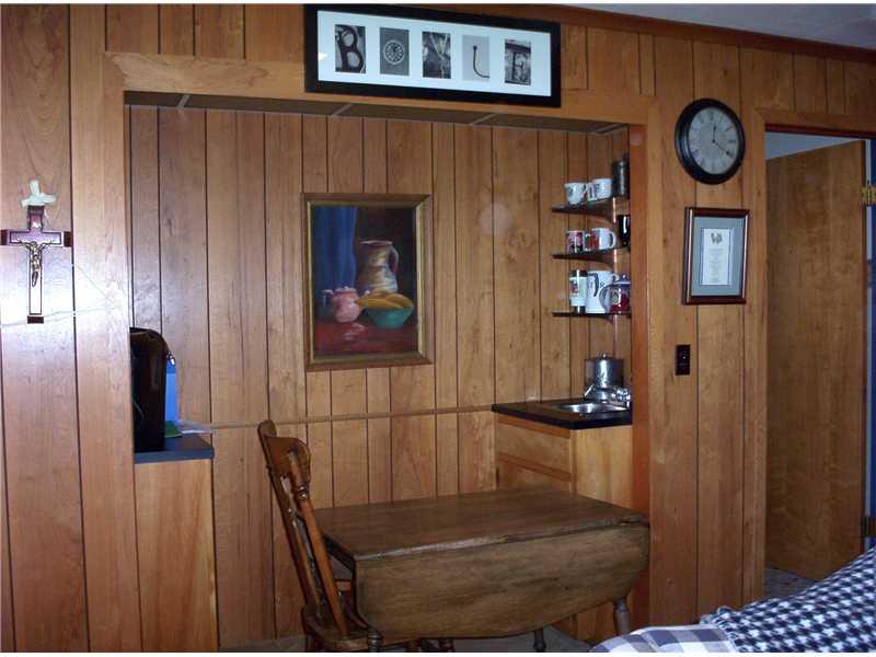 958 Mayfield Road Sharpsville, PA 16150 - Photo 12 of 25 Family Room. WET BAR W/STORAGE