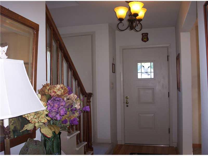 Entry/Foyer. 