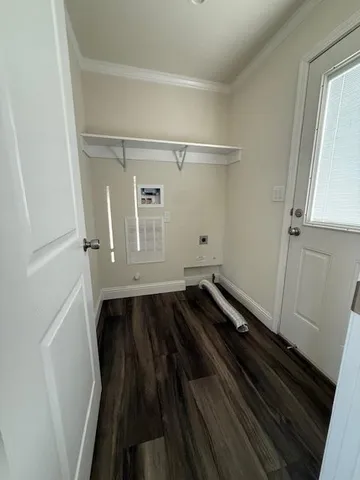 a view of walk in closet