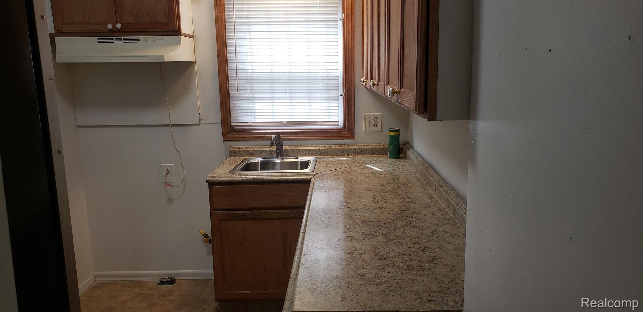 19903 Lahser Road Detroit, MI 48219 - Photo 8 of 18 Gallery Image 8