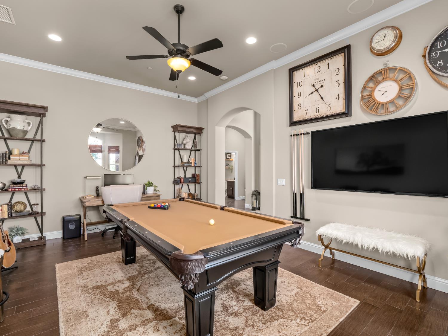 2750 Muncie Avenue Clovis, CA 93619 - Photo 11 of 51 a living room with furniture and a flat screen tv