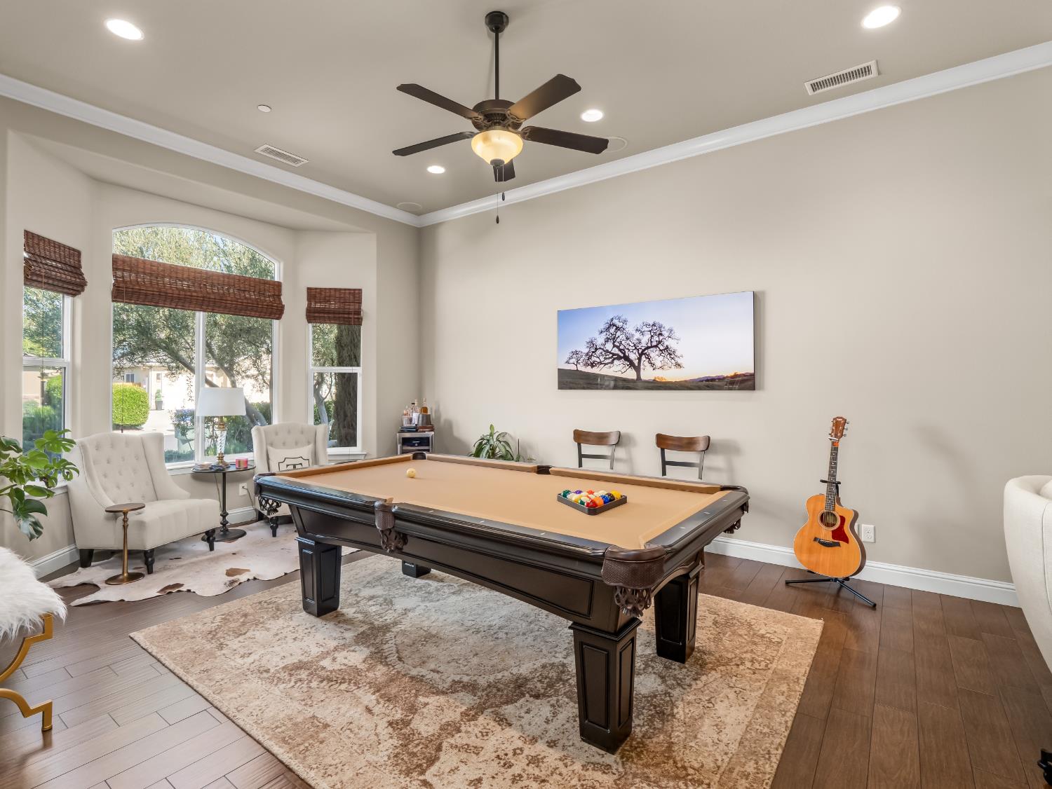 2750 Muncie Avenue Clovis, CA 93619 - Photo 10 of 51 a room with furniture and window