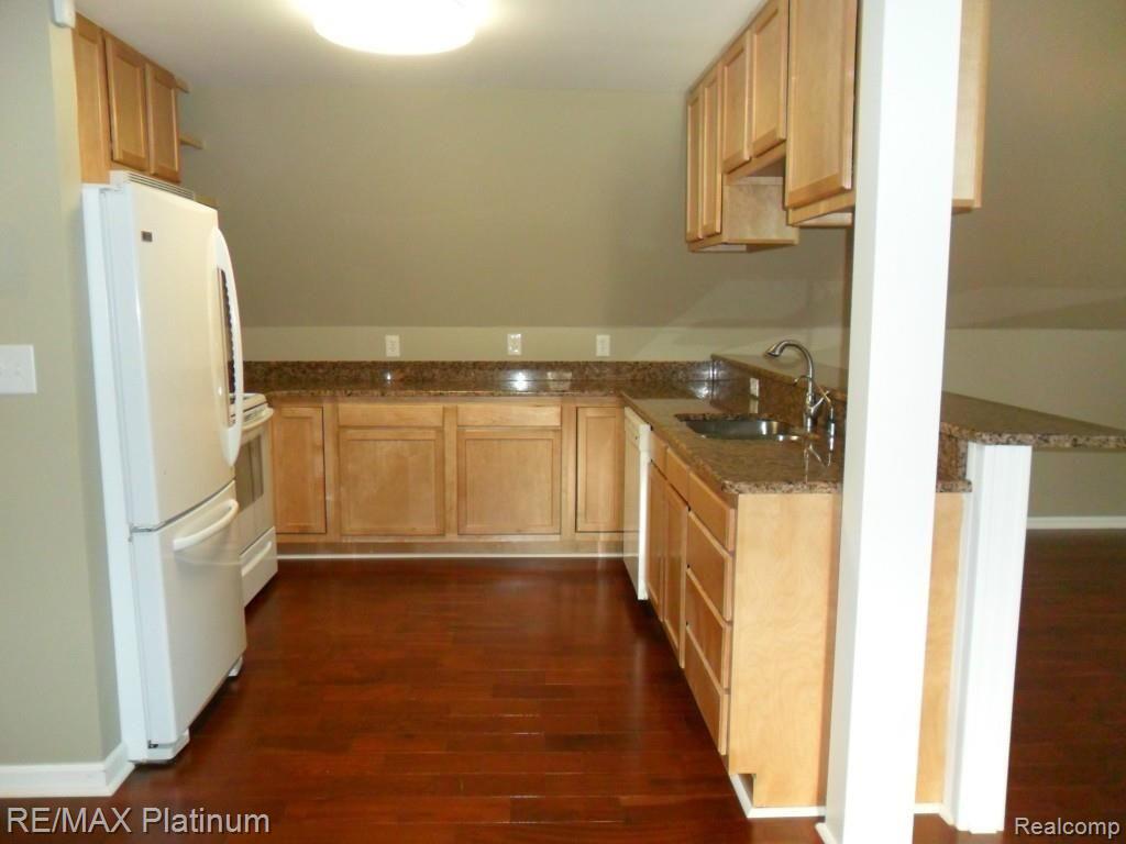 4577 Clifford Road Brighton, MI 48116 - Photo 8 of 16 4577 Clifford 004.jpg
