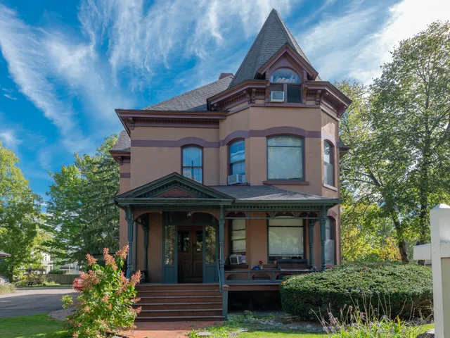 $550,000 | 232 Woodward Avenue, Kalamazoo, MI 49007