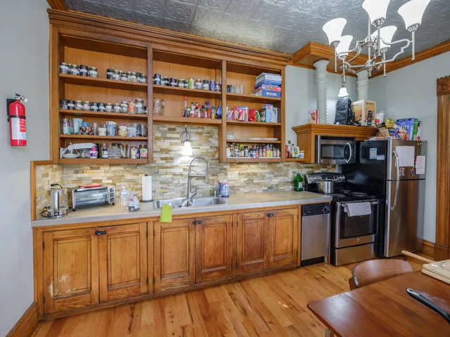 $550,000 | 232 Woodward Avenue, Kalamazoo, MI 49007