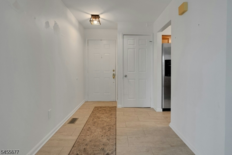 203 Alexandria Way Bernards, NJ 07920 - Photo 4 of 37 Gallery Image 4