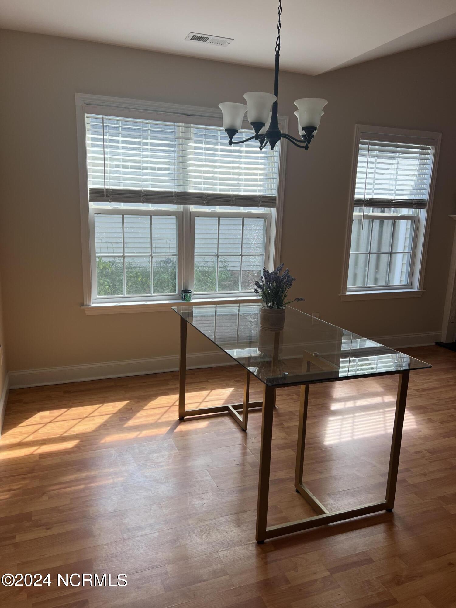 5005 Long Pointe Road Wilmington, NC 28409 - Photo 8 of 29 Dining Area